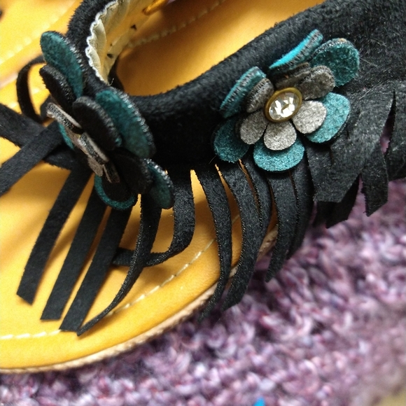 Ollio Sandals NWOT - Picture 8 of 8